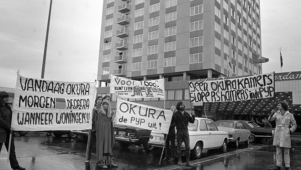 Demonstratie tegen Okura